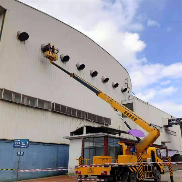 贞丰高空作业车出租服务：专业广告牌安装解决方案