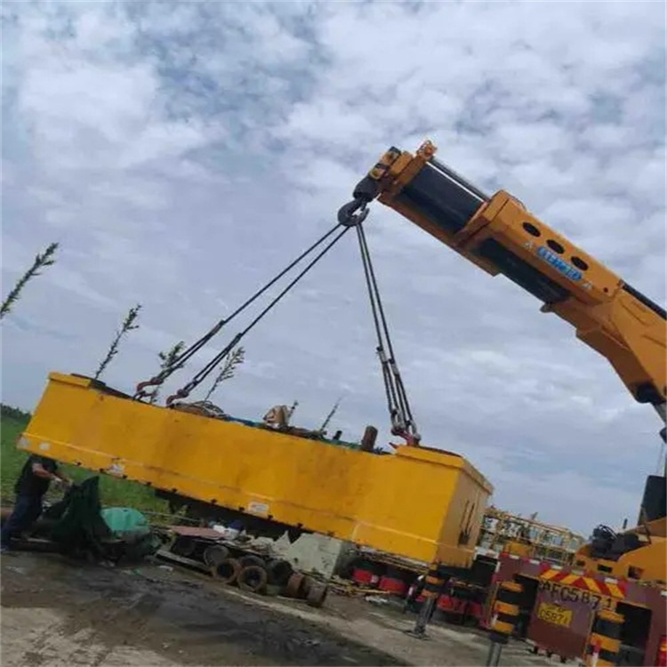 贞丰随车吊吊集装箱怎么吊